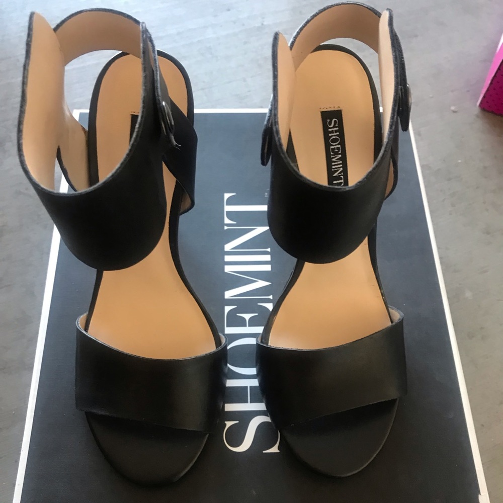 Black stiletto